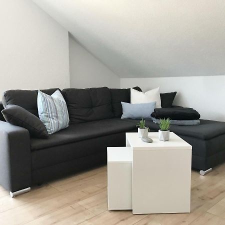 Zollernalb-Apartment Albstadt Bagian luar foto