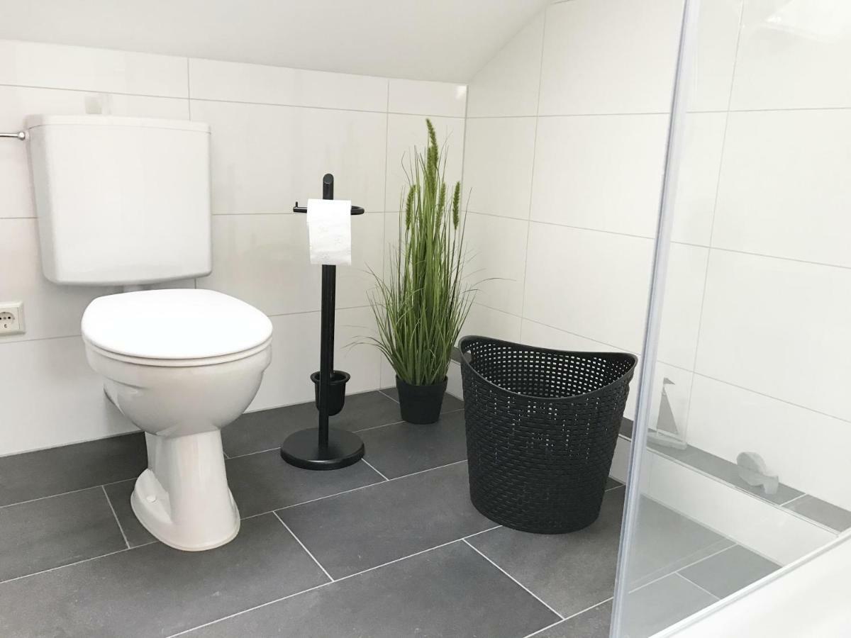 Zollernalb-Apartment Albstadt Bagian luar foto