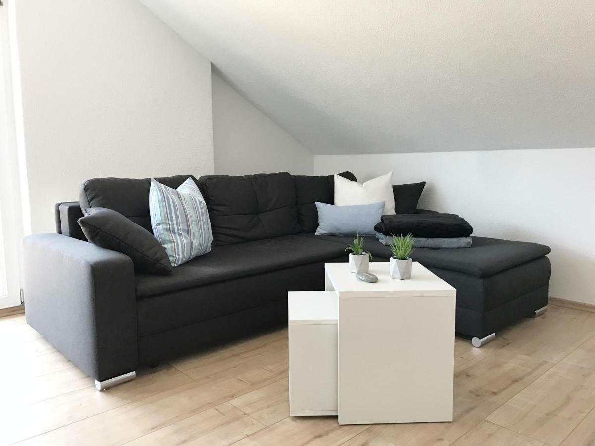Zollernalb-Apartment Albstadt Bagian luar foto